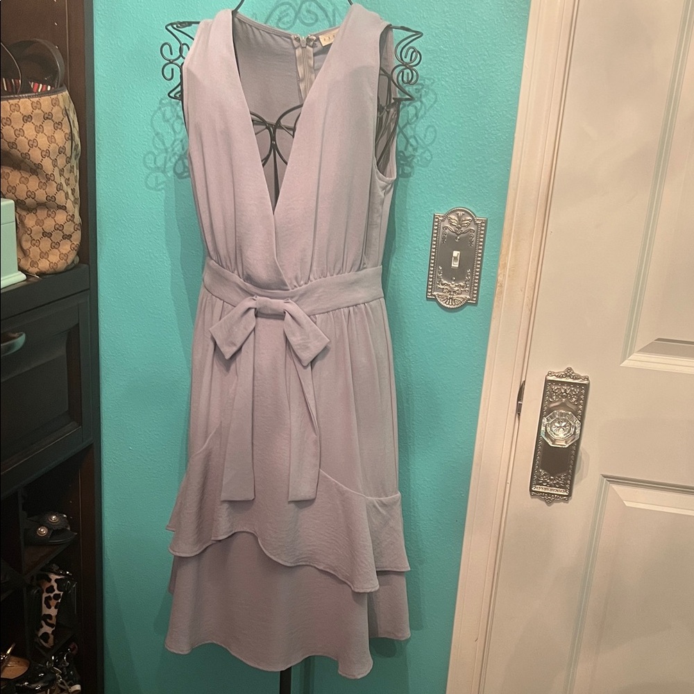 Chic Sleeveless Grey Midi Dress